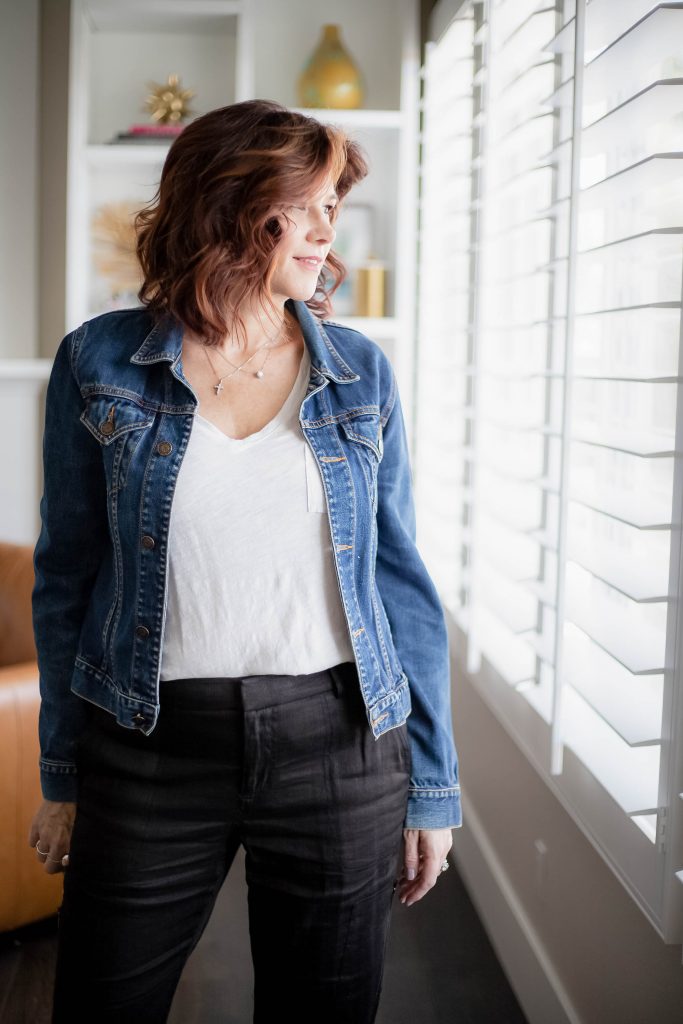 #madewell #classicstyle #denimjacket #whitetee