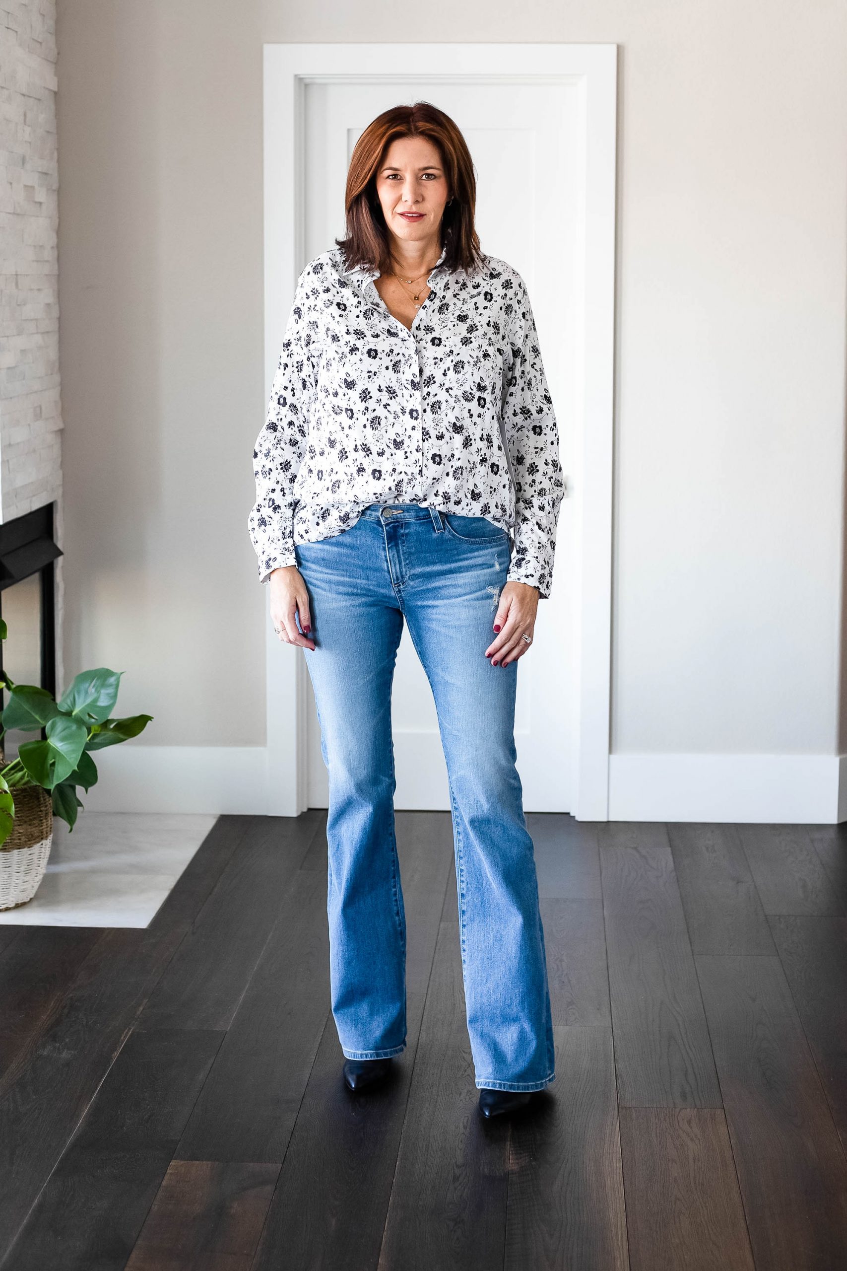 #bootcut #bootcutdenim #jeans #modernjeans #denimtrends #2020denim #2020trends #styldahlia #fashionblog #styleblog #fashionover50 #styleover50 #styleover40 #fashionover40 #over40fashion #over50fashion