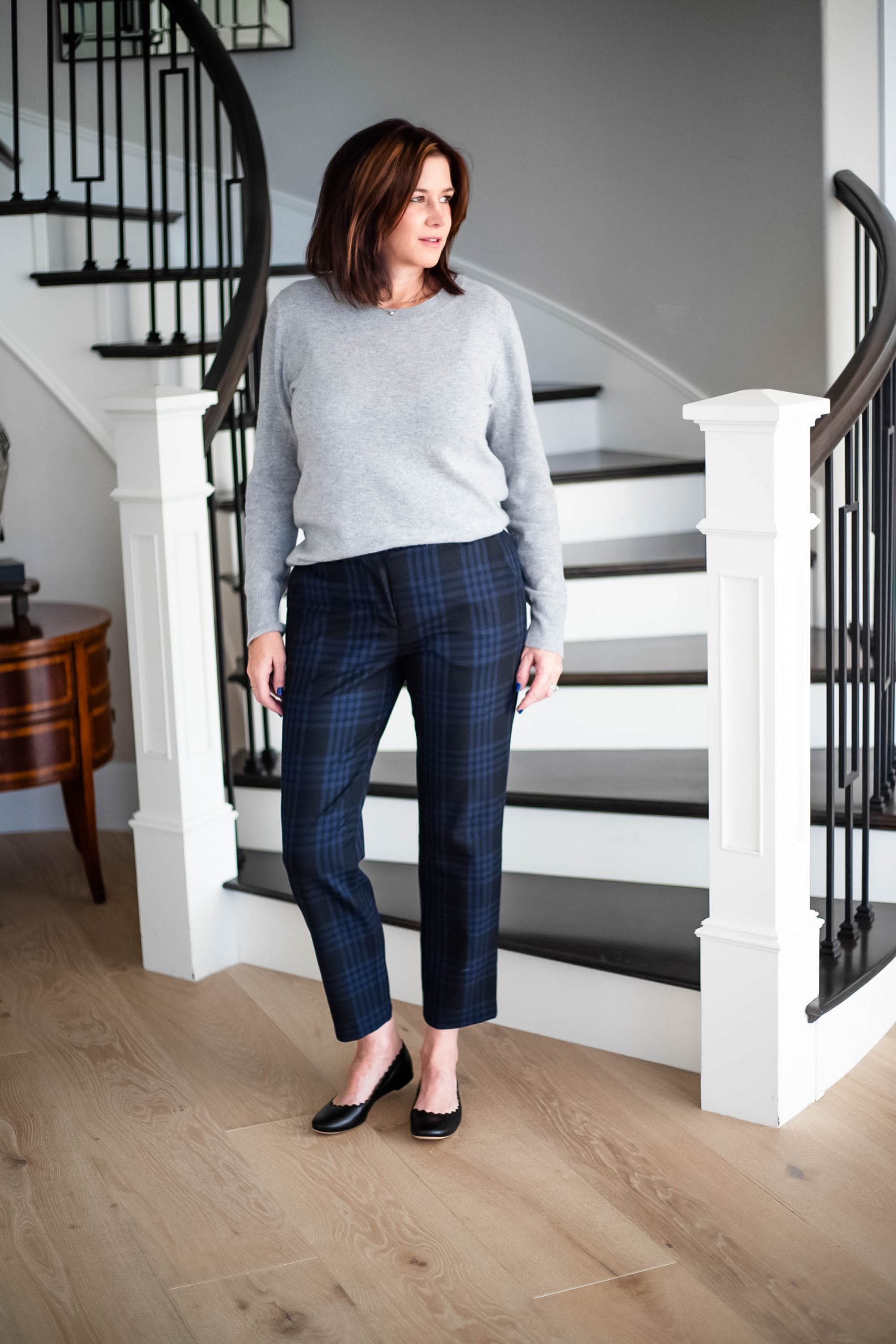 #winterstaples #cashmerecrew #winterstyle #sweaterweather #sweaters #sweaterpicks #jcrew #jcrewstyle #styledahlia #over40style #over50style #styleover40 #styleover50