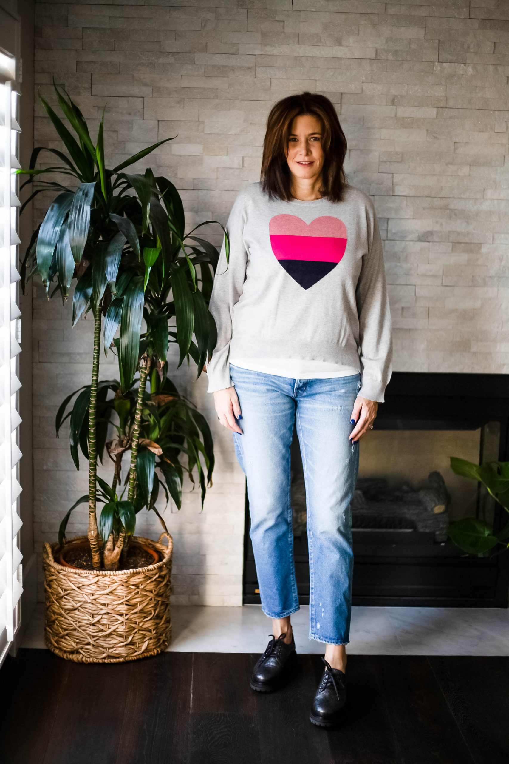 #styledahlia #fashionblog #styleblog #styleblogger #over40style #over50style #styleover40 #styleover50 #midlifewomen #midlifeblog #sweaterlove #valentinesday #vdayoutfit #sweaters